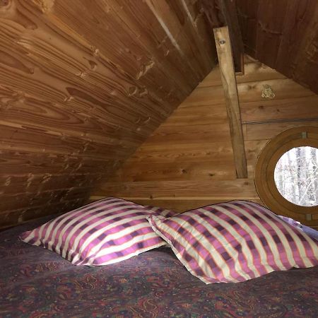 La Cabane Aux Secrets - Au Milieu De Nulle Part Outines Exteriér fotografie