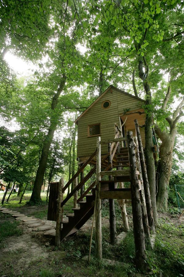 La Cabane Aux Secrets - Au Milieu De Nulle Part Outines Exteriér fotografie